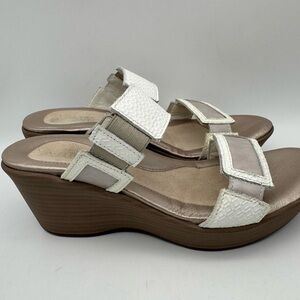 Naot Treasure Women’s Sandals White/Gray Leather Slip-On Wedge EU 38 / US 7–7.5